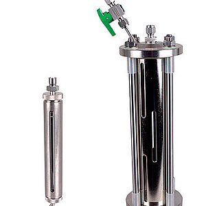 buretas para adición de líquido a reactor presurizado
