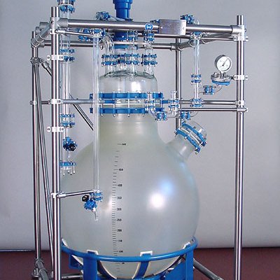 Vaso de vidrio cilíndrico con recubrimiento protector de ECTFE