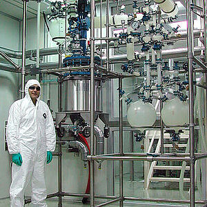 Reactor API con recubrimiento protector del vidrio