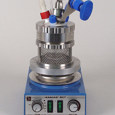 reactor de vidrio miniclave inert de 50 ml sobre agitador calefactor